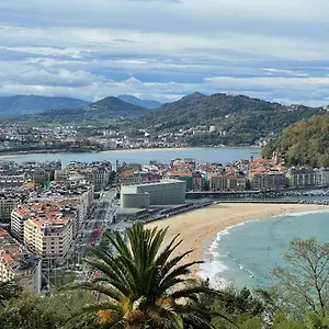 Usandizaga Apartment, Second Line Beach, Free Parking Apartment San Sebastian